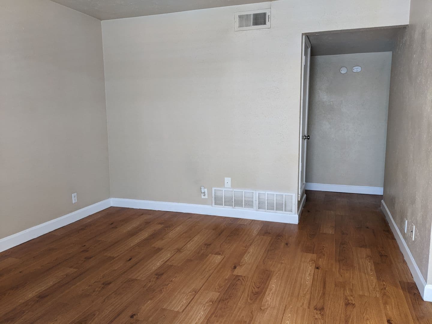 Denton Apartment: 2434 Louise Street
