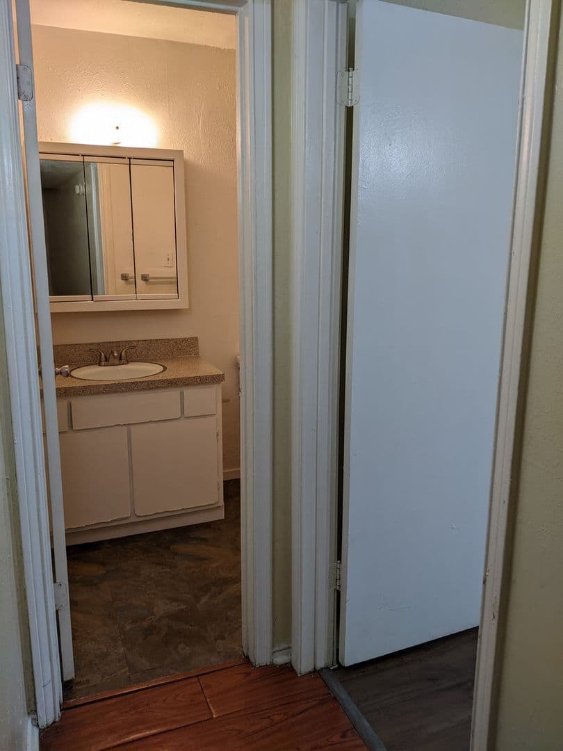 Denton Apartment: 2434 Louise Street