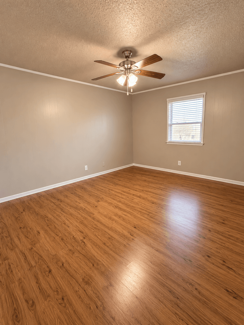 Denton Apartment: 2415-2417 Charlotte St
