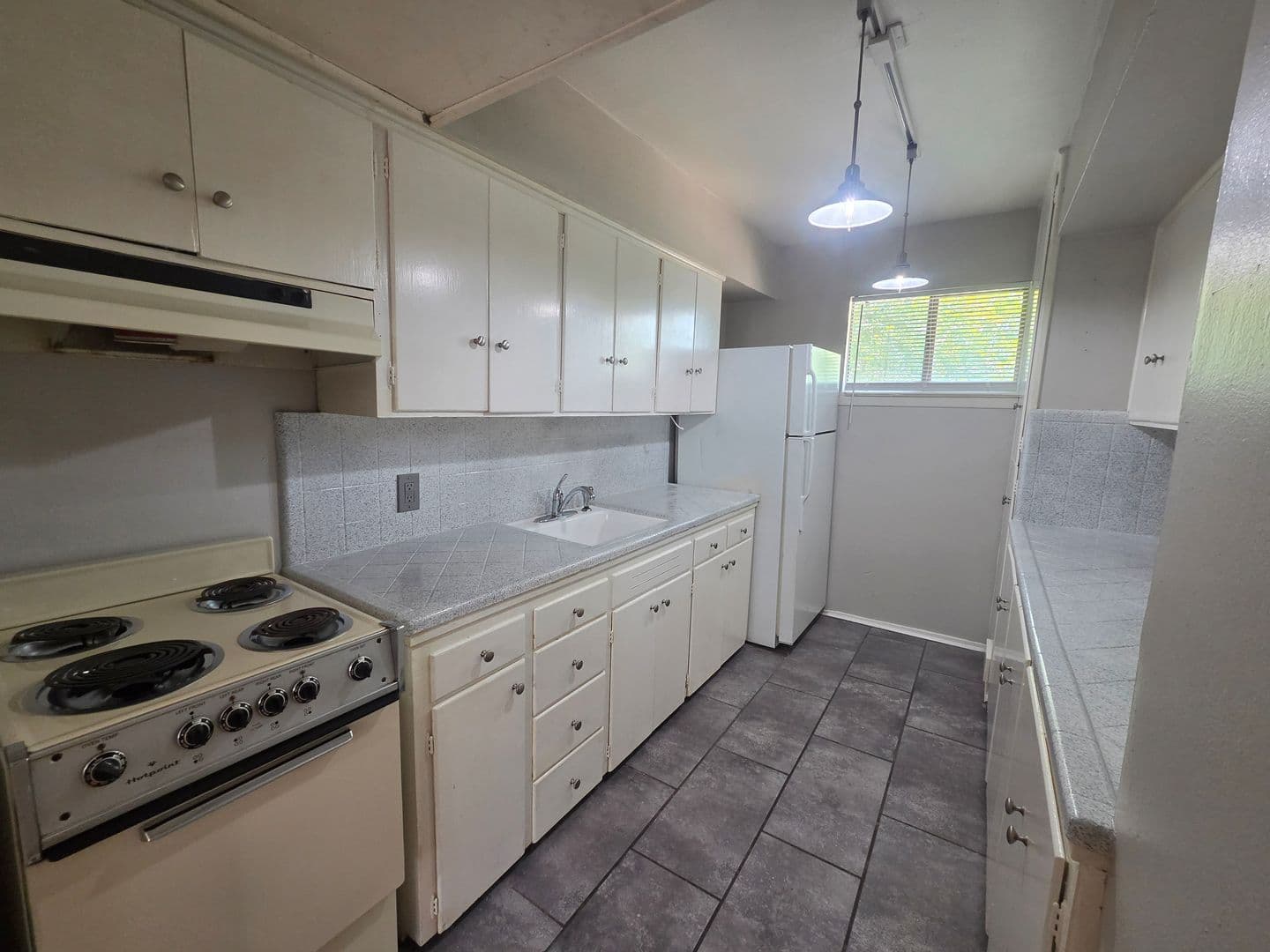 Denton Apartment: 804 N Locust St