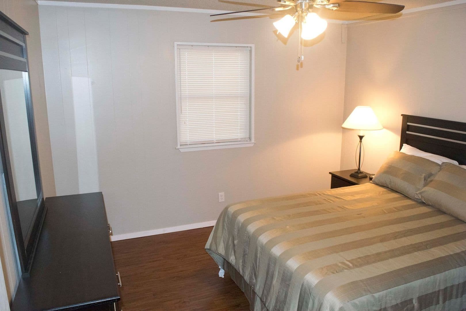 Denton Apartment: 2415-2417 Charlotte St