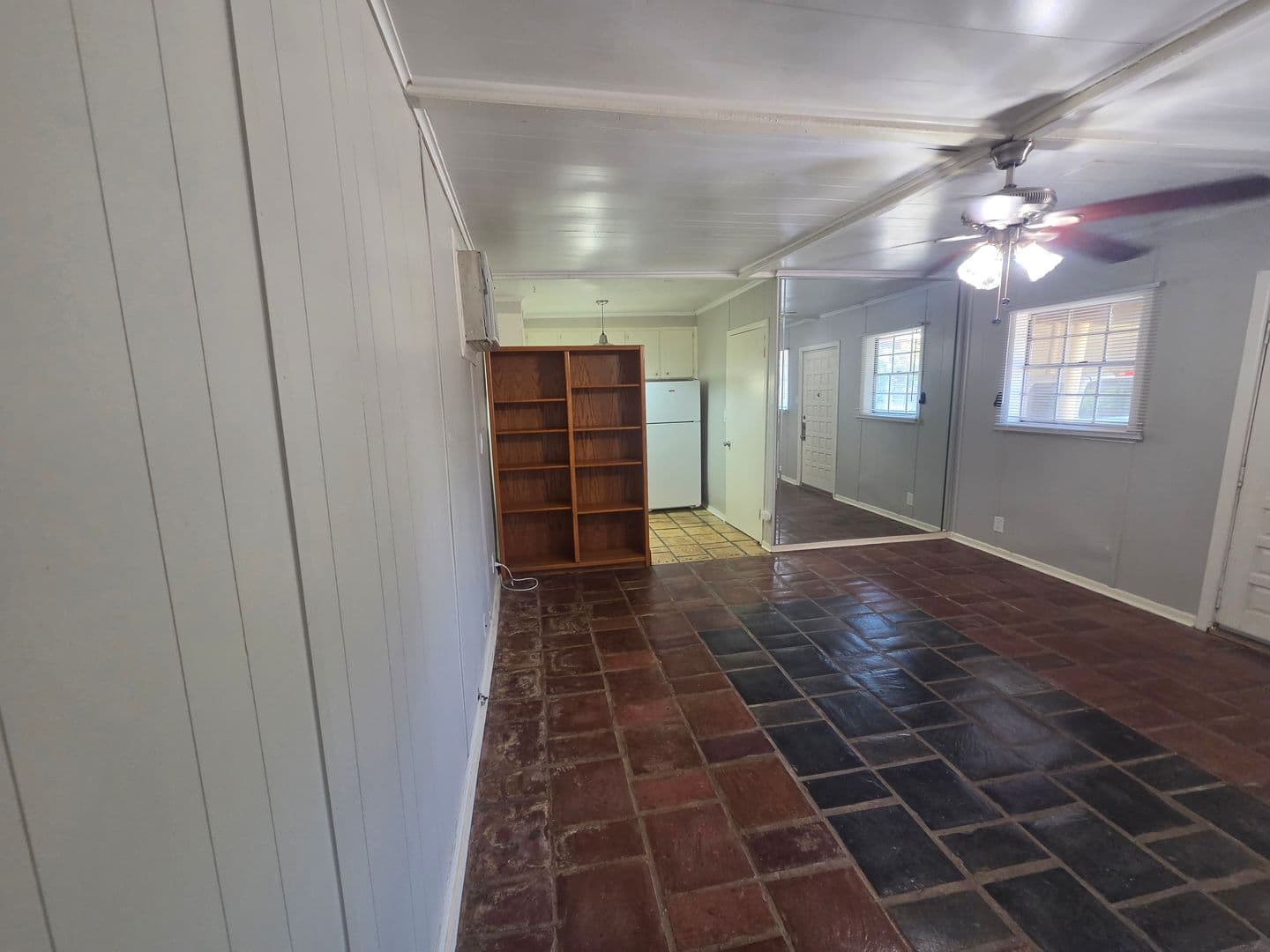 Denton Apartment: 1717 N. Locust St