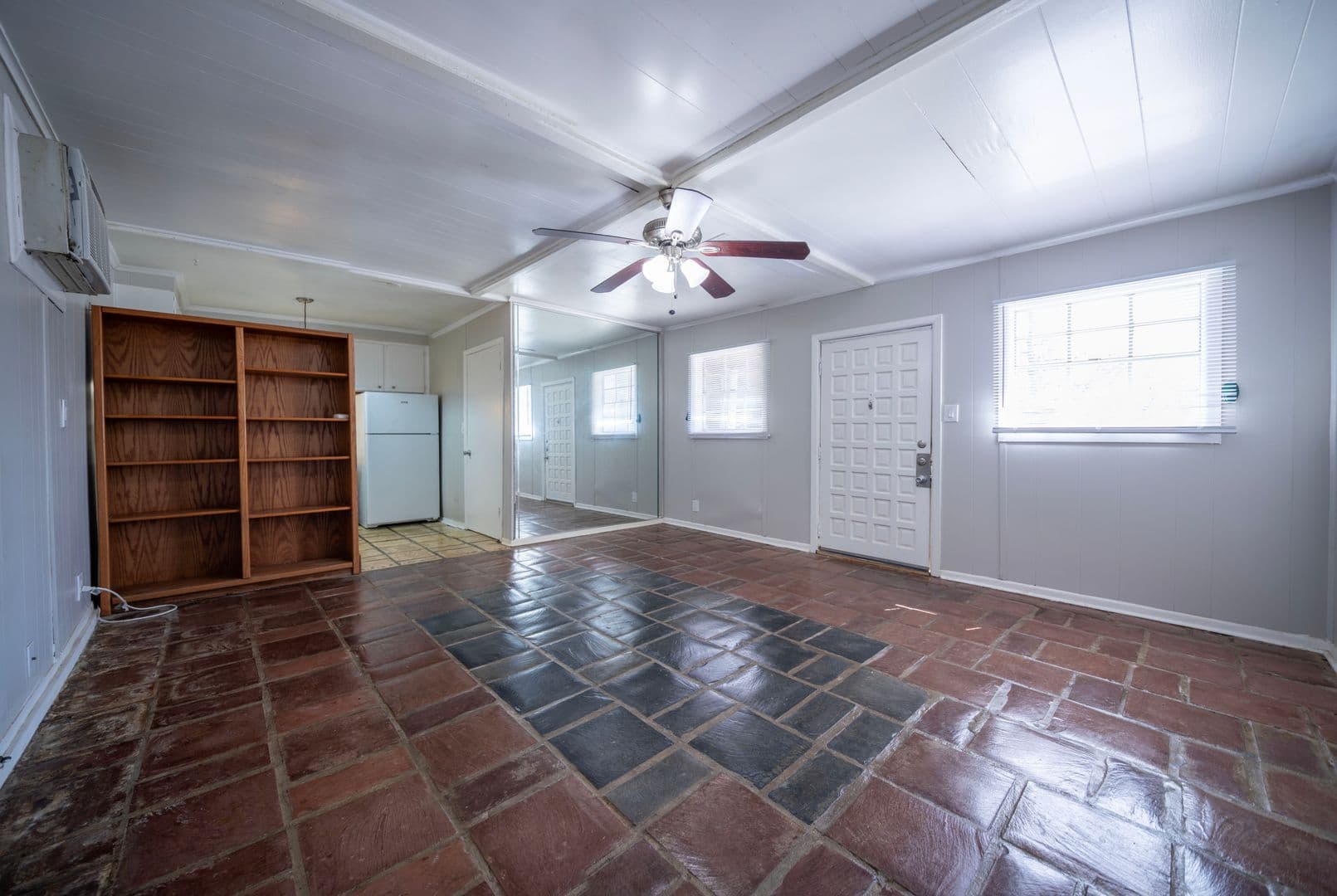 Denton Apartment: 1717 N. Locust St