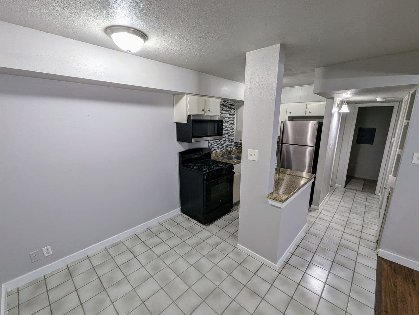 Denton Apartment: 2505 Louise Street
