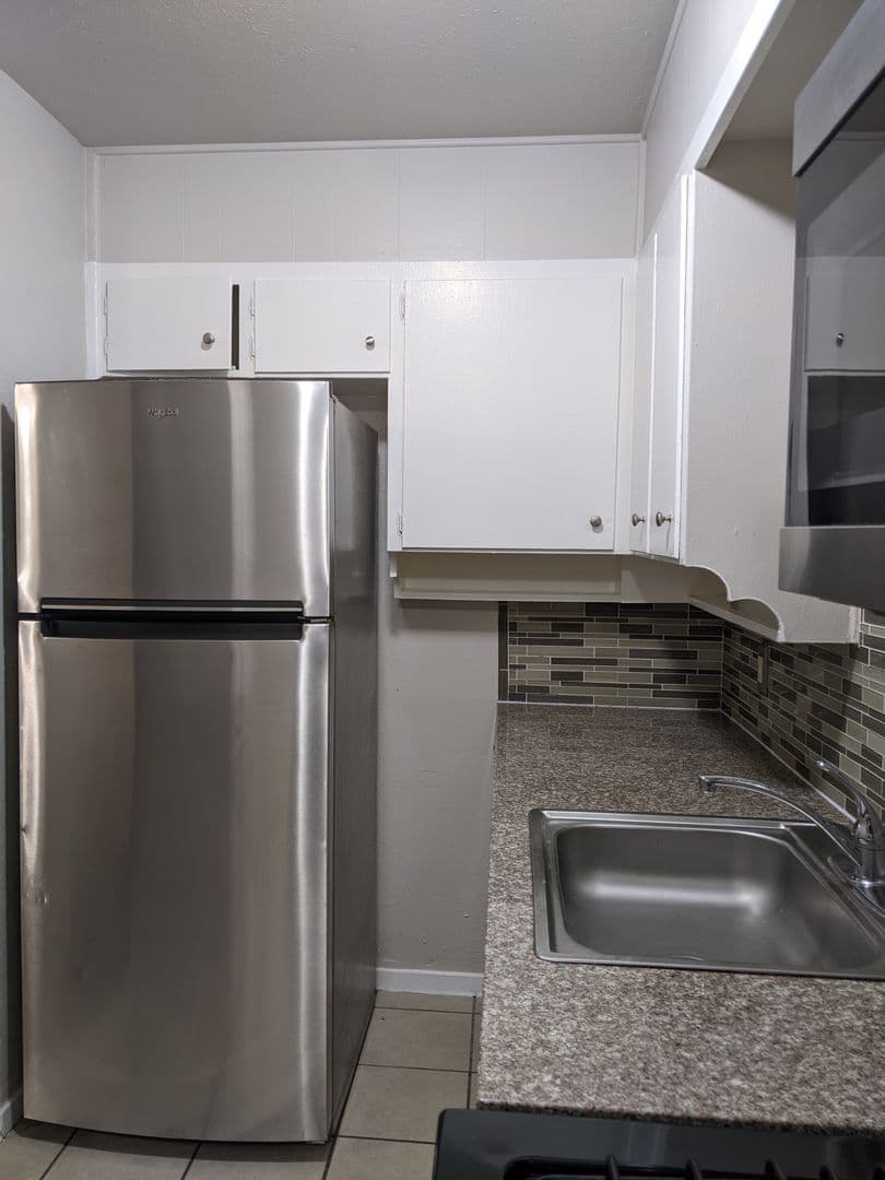 Denton Apartment: 2505 Louise Street