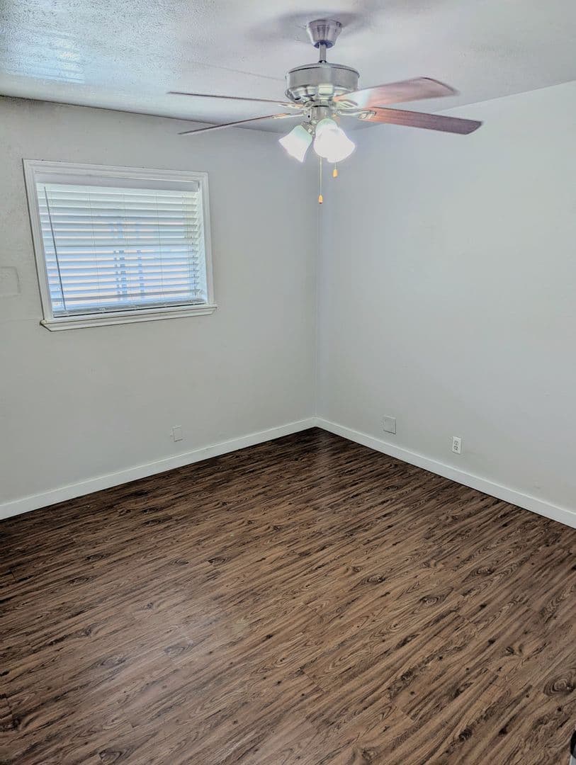 Denton Apartment: 2505 Louise Street