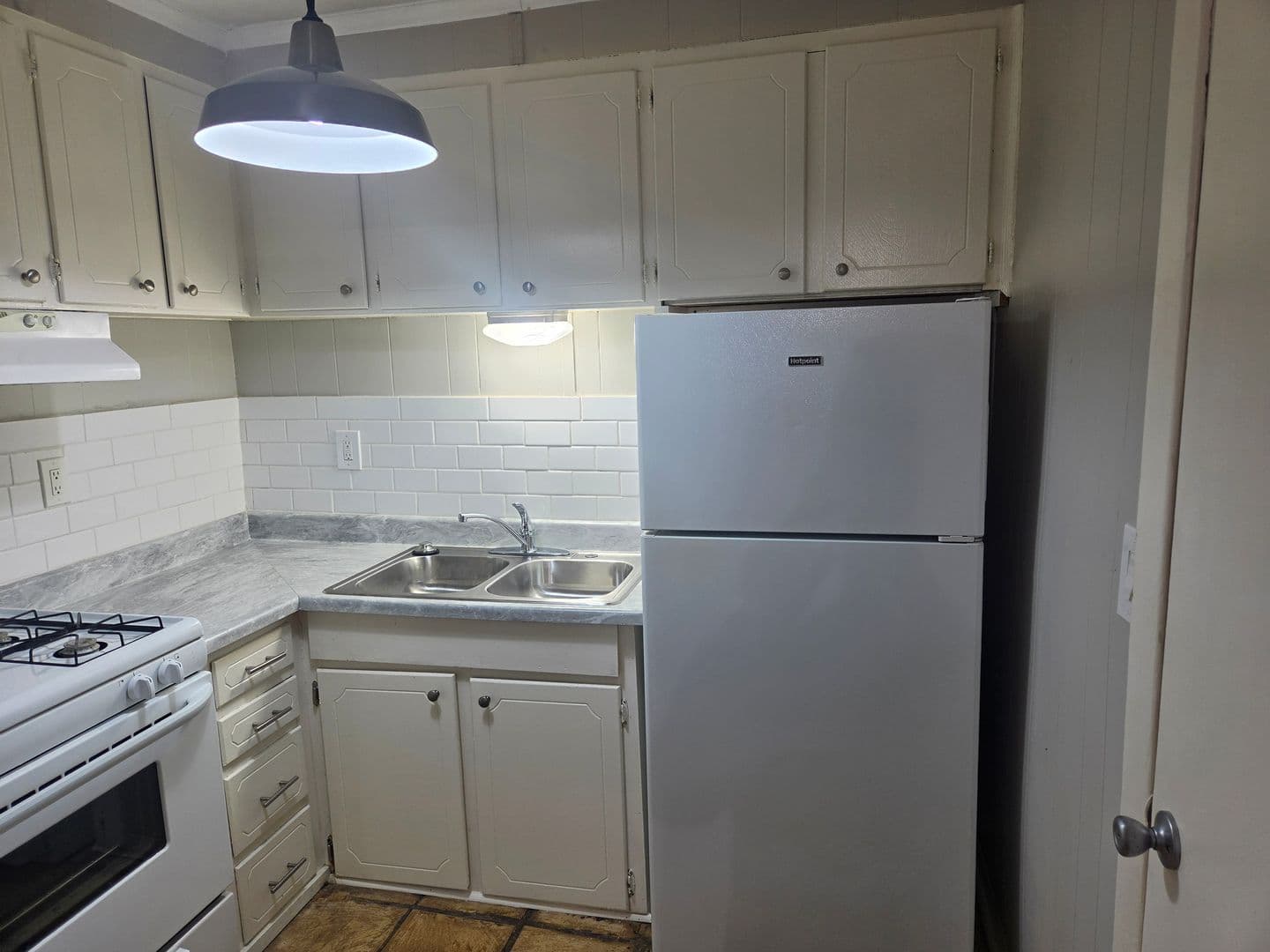 Denton Apartment: 1717 N. Locust St
