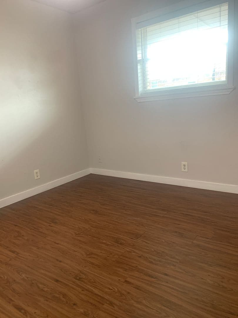 Denton Apartment: 2428 Louise Street