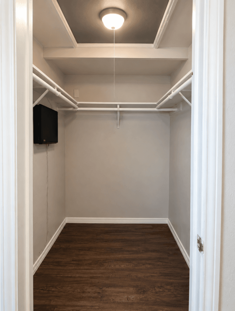 Denton Apartment: 2434 Louise Street