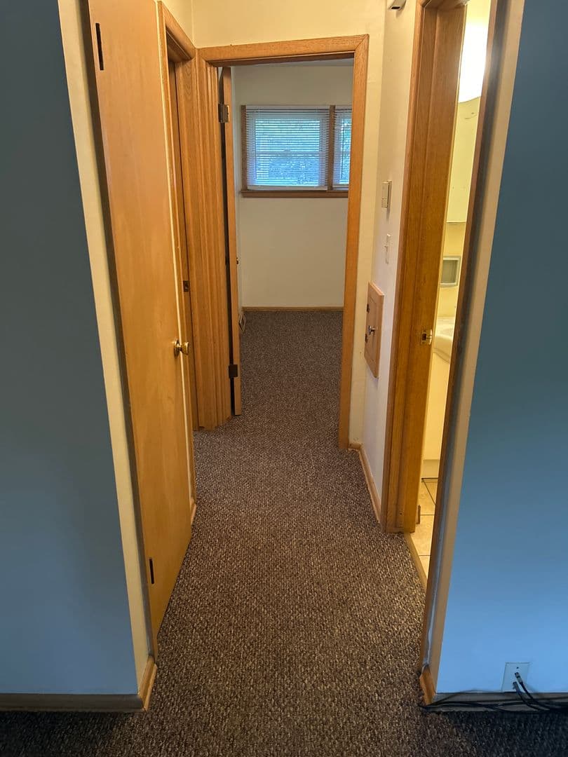 Greendale Apartment: 5870-5876 Tower Rd