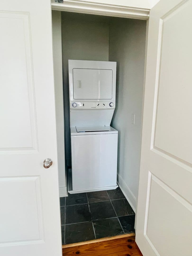Madison Apartment: 231 Hancock Street
