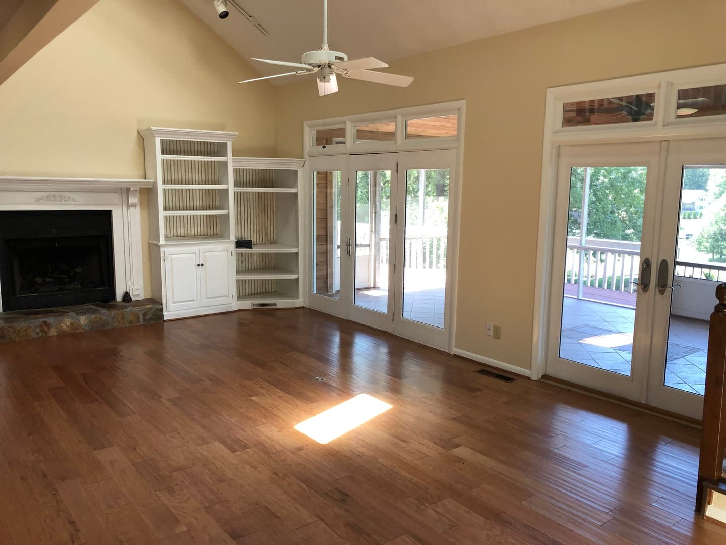 Greensboro House: 1181 Golf View Lane