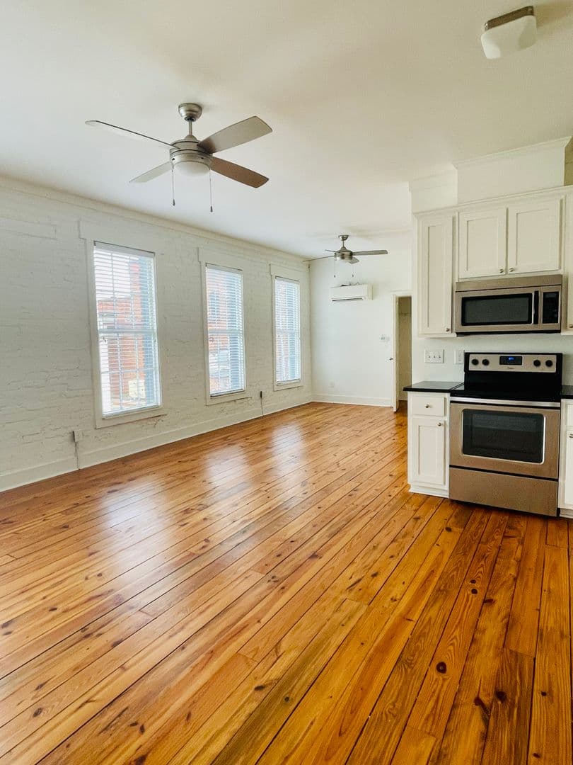 Madison Apartment: 231 Hancock Street