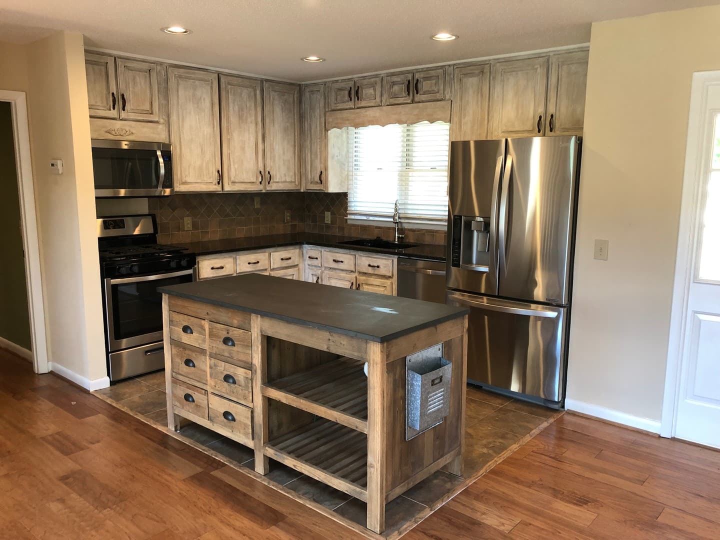 Greensboro House: 1181 Golf View Lane