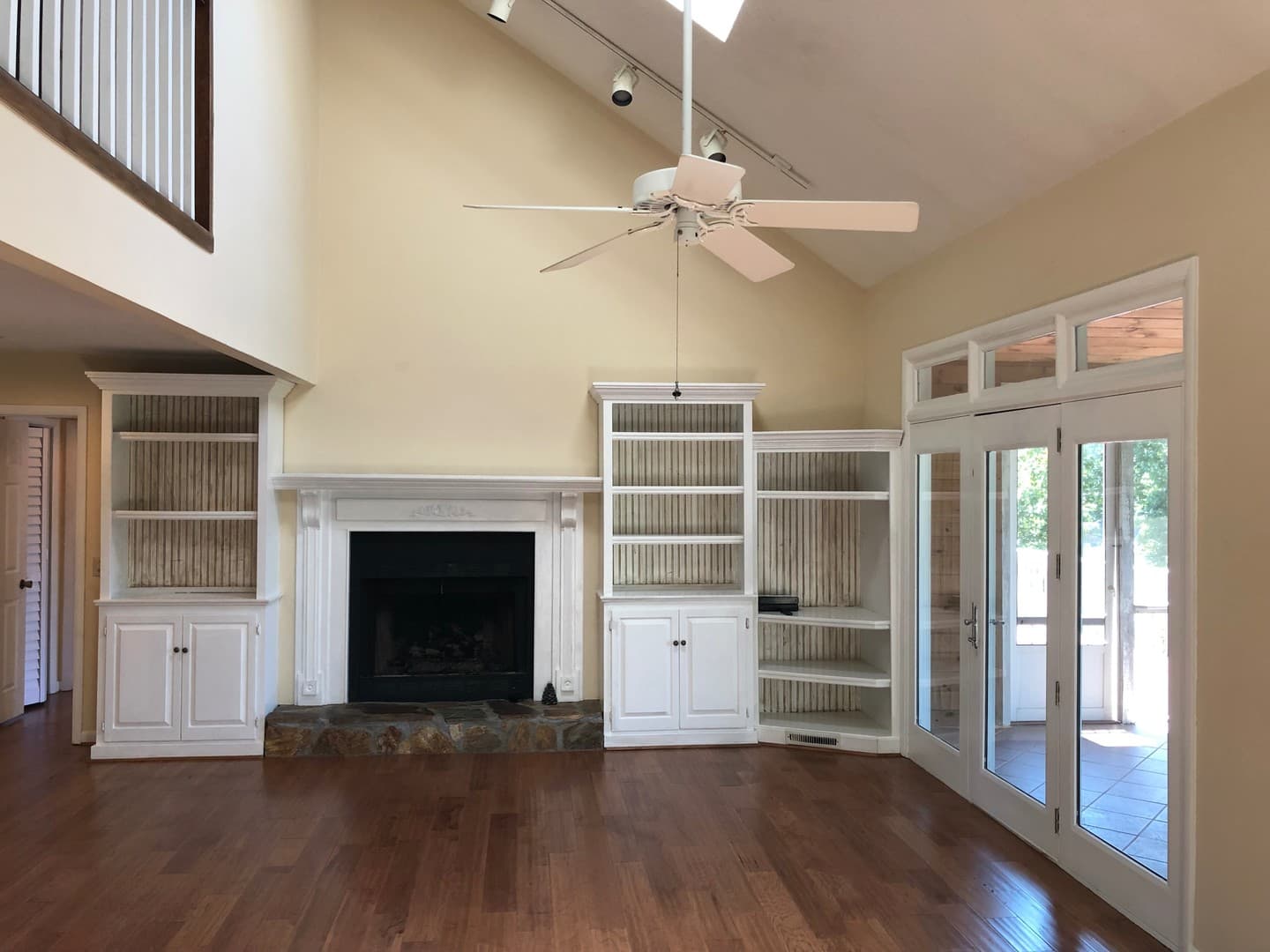 Greensboro House: 1181 Golf View Lane