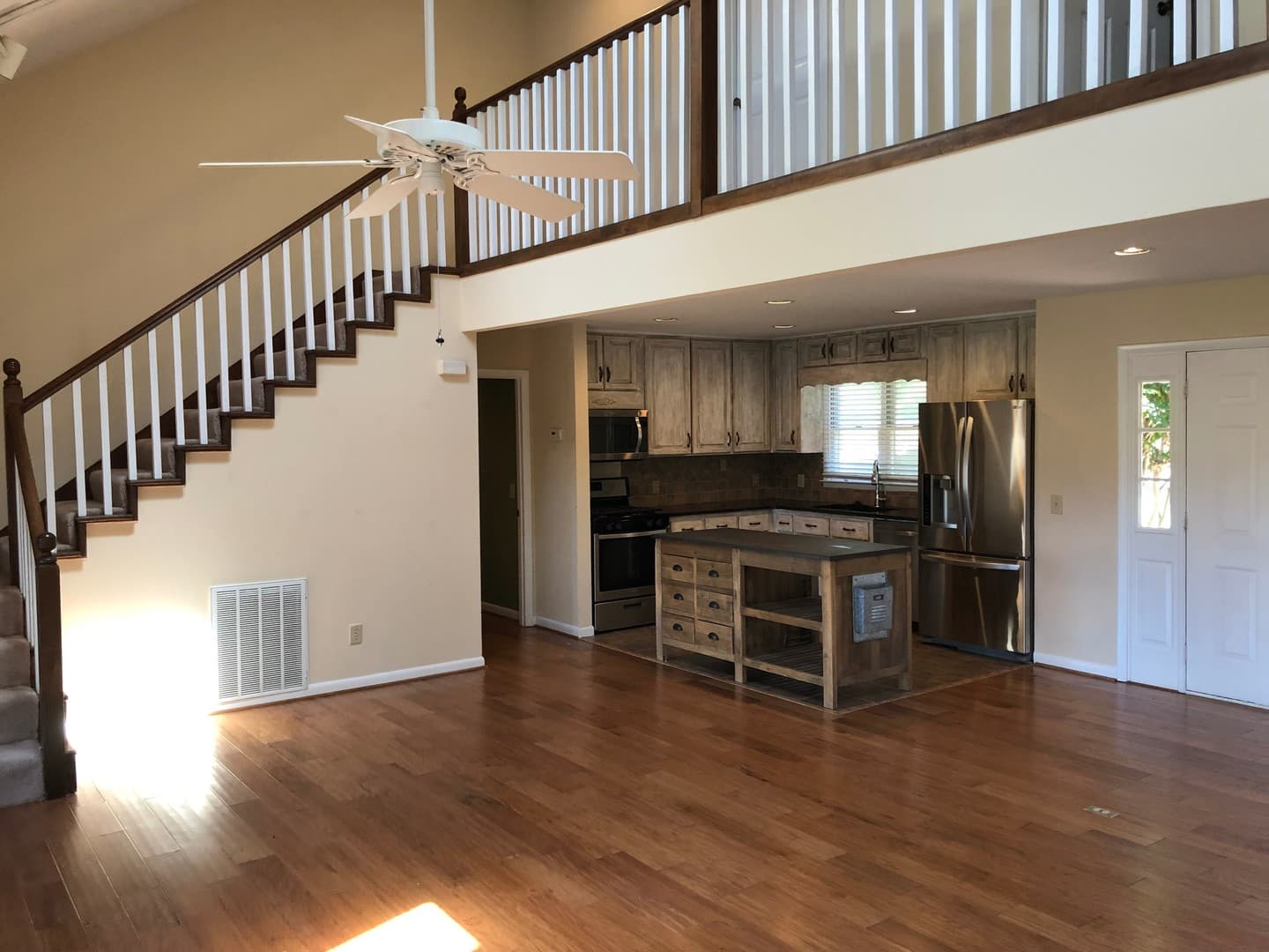Greensboro House: 1181 Golf View Lane