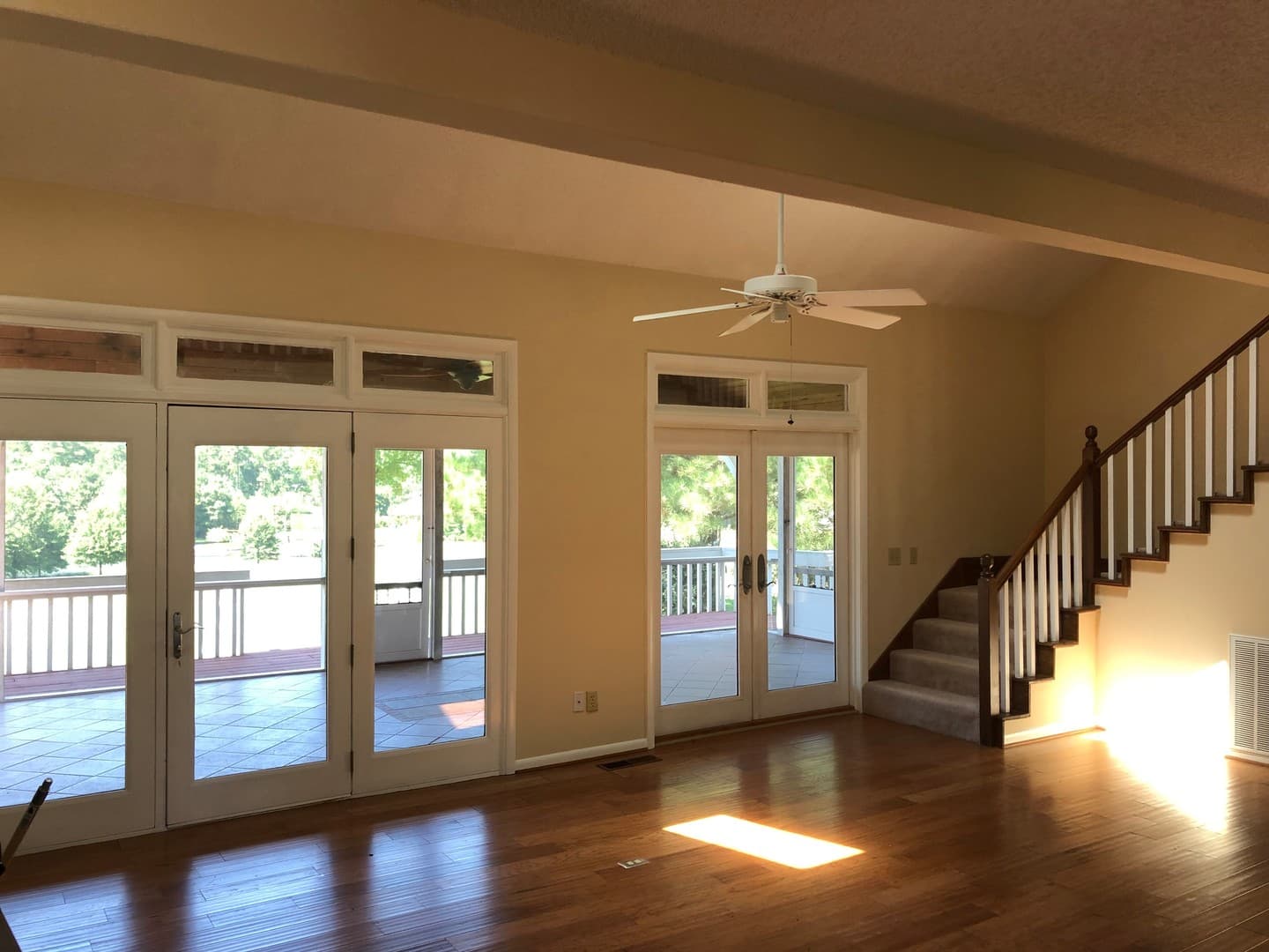 Greensboro House: 1181 Golf View Lane