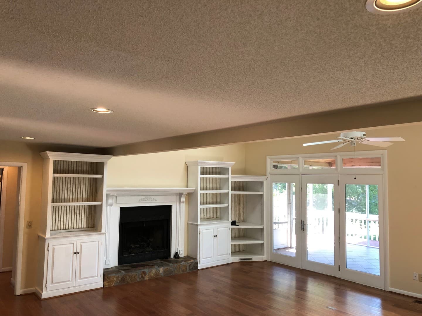 Greensboro House: 1181 Golf View Lane
