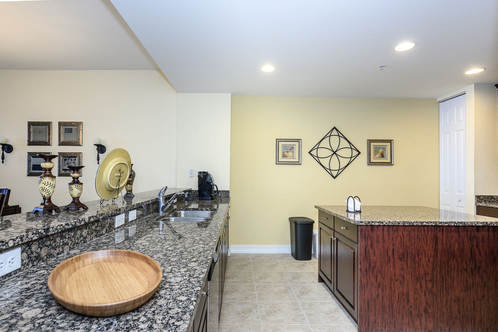 Punta Gorda Condo: 85 Vivante Blvd, Blgg 19, #402 ( aka 8542)