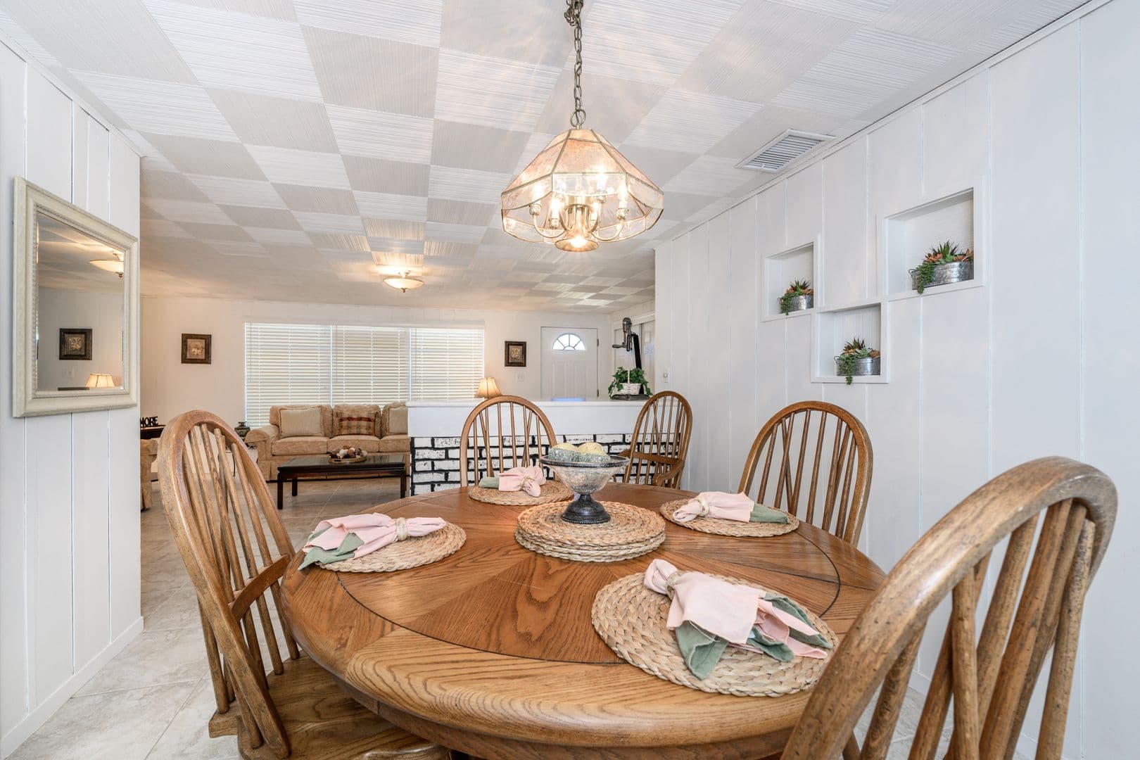 Punta Gorda House: 330 Harvey St