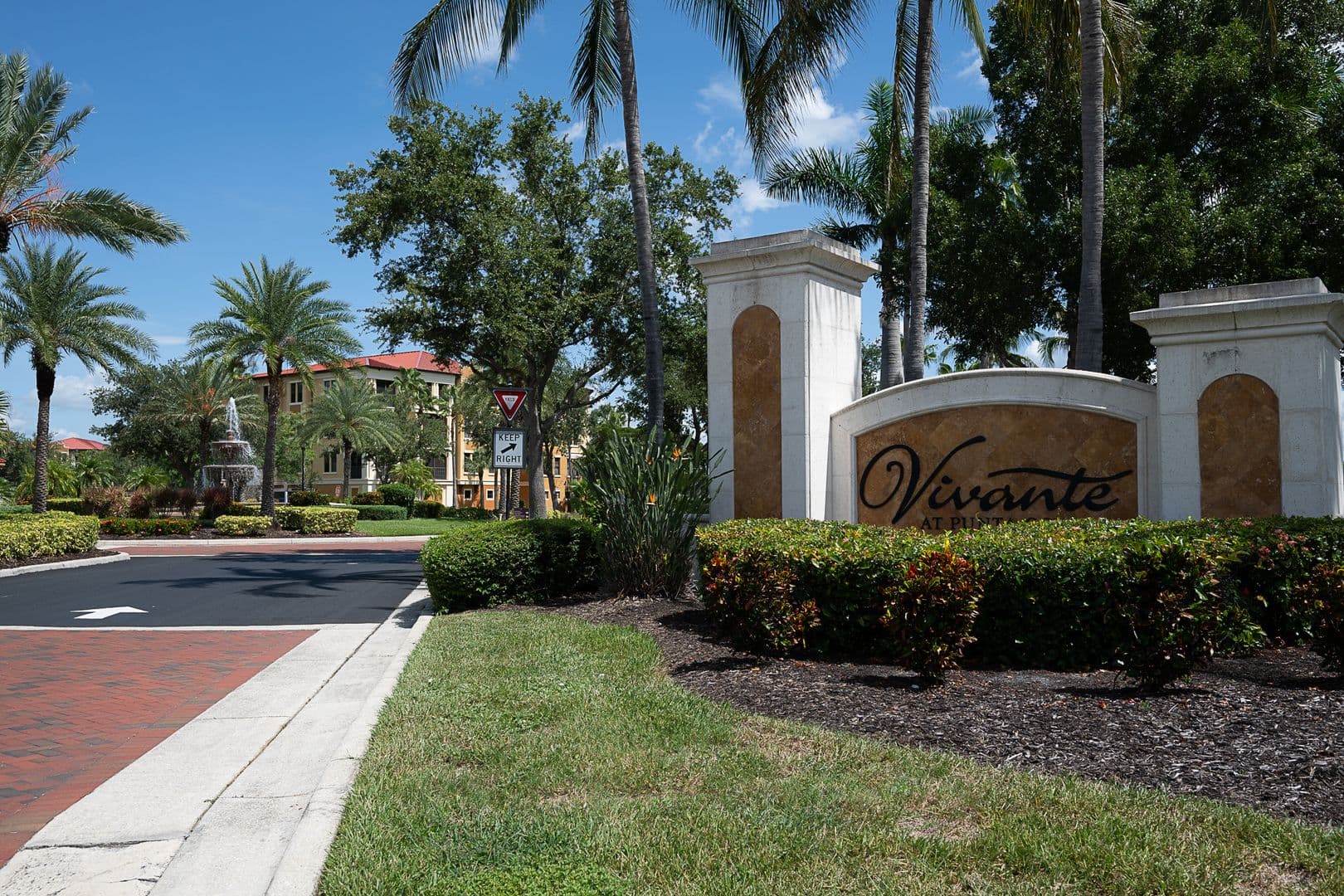 Punta Gorda Condo: 85 Vivante Blvd, Blgg 19, #402 ( aka 8542)
