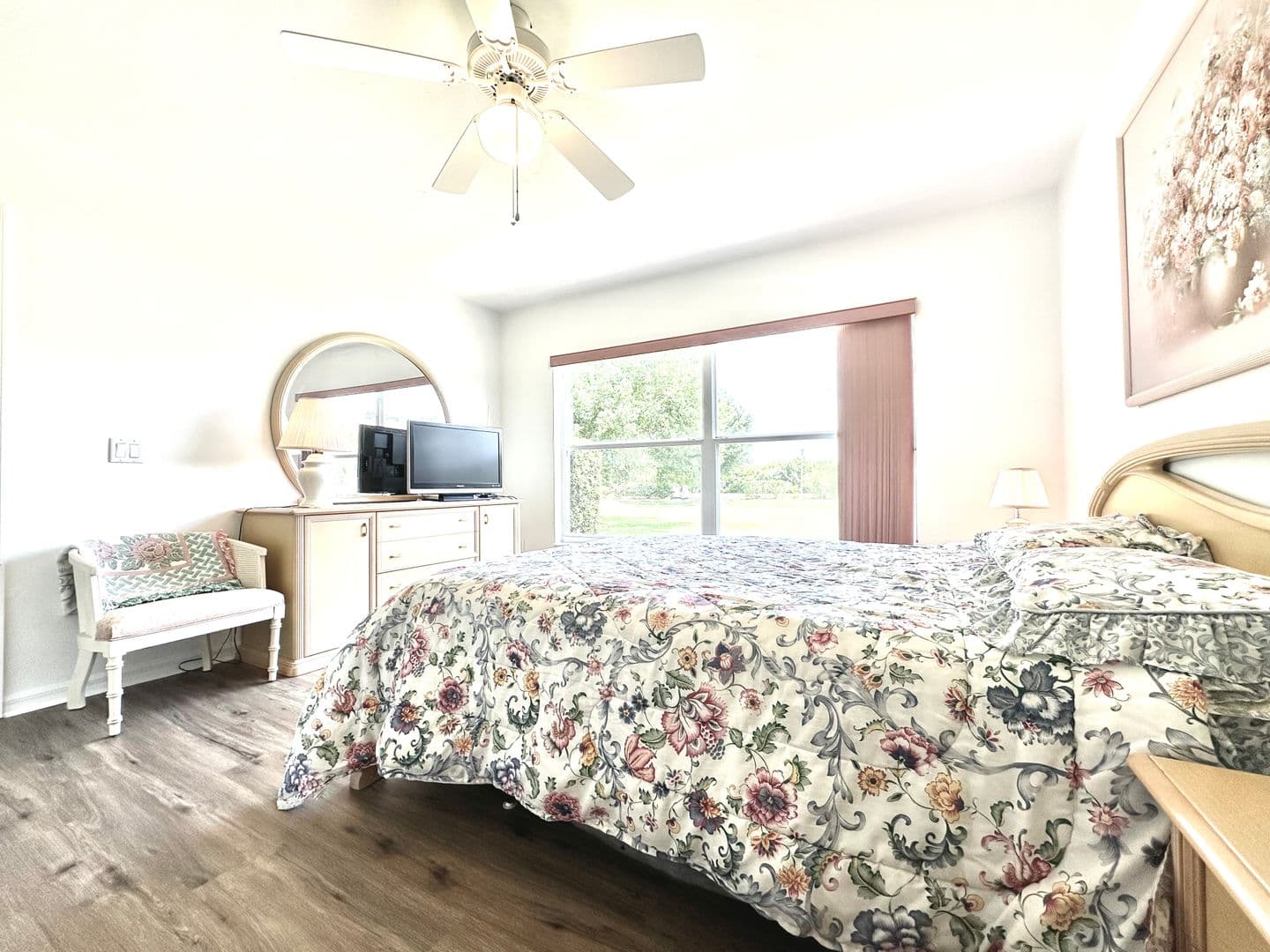 Lake Suzy Apartment: 11644 SW Egret Cir. #1102