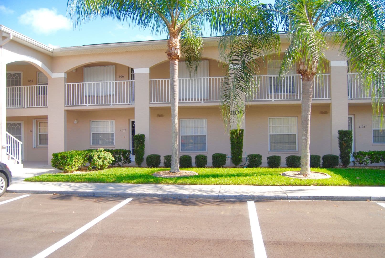 Lake Suzy Apartment: 11644 SW Egret Cir. #1102