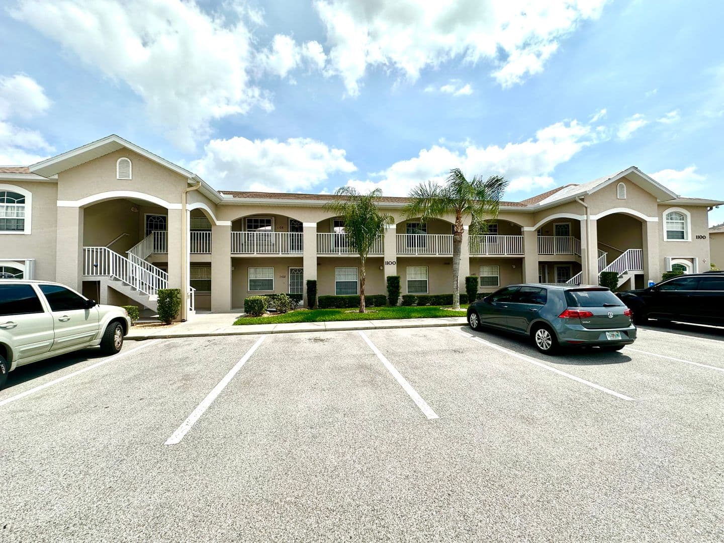 Lake Suzy Apartment: 11644 SW Egret Cir. #1102