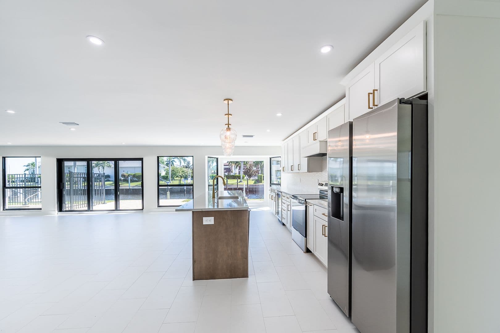 Punta Gorda House: 12 Sabal Dr