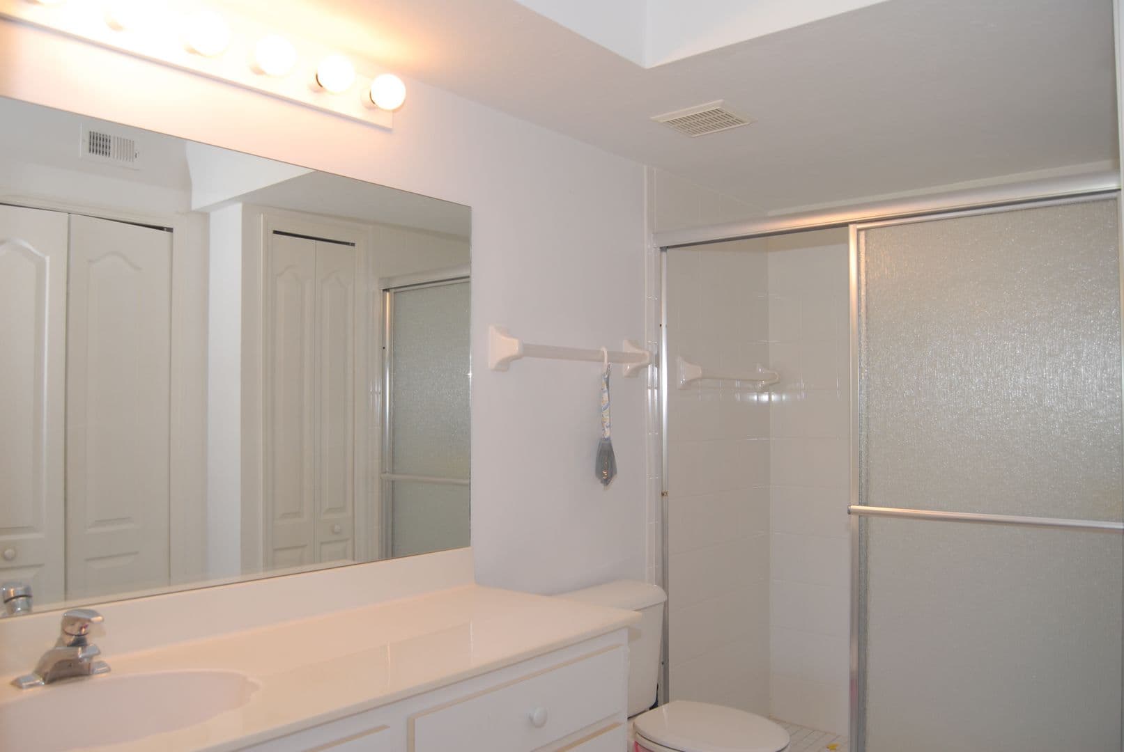 Lake Suzy Apartment: 11644 SW Egret Cir. #1102