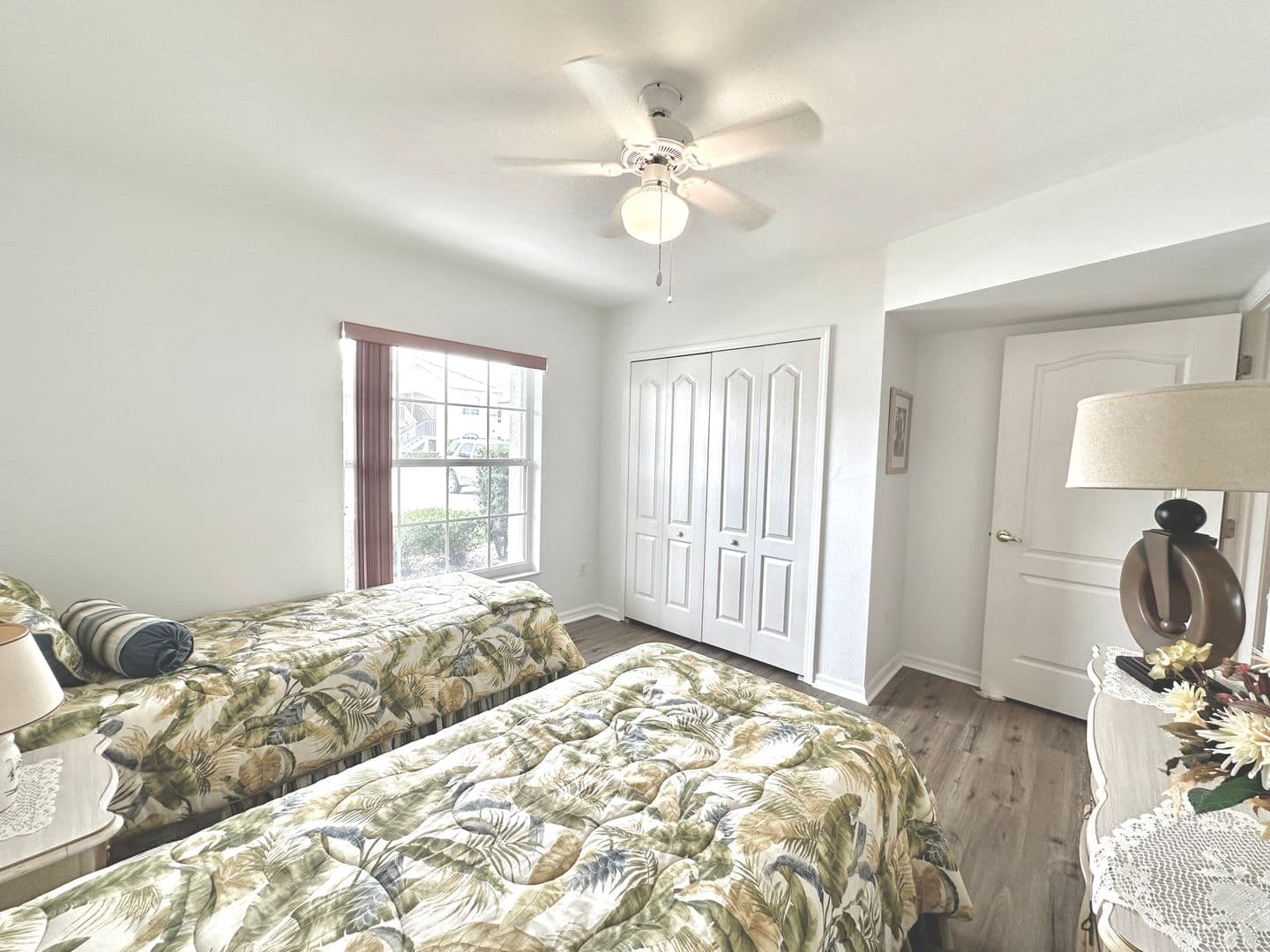 Lake Suzy Apartment: 11644 SW Egret Cir. #1102