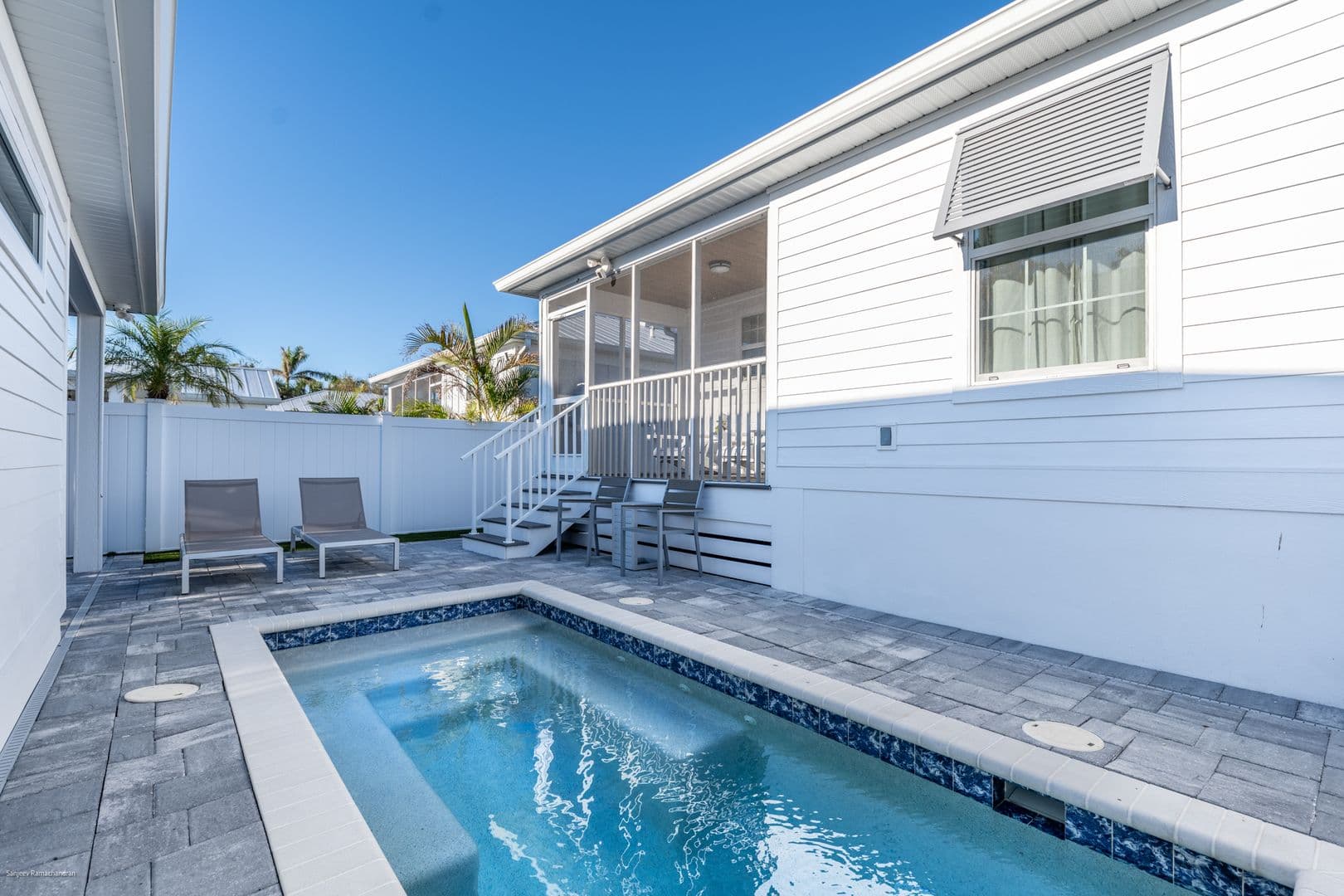 Punta Gorda Apartment: 327 Harvey St