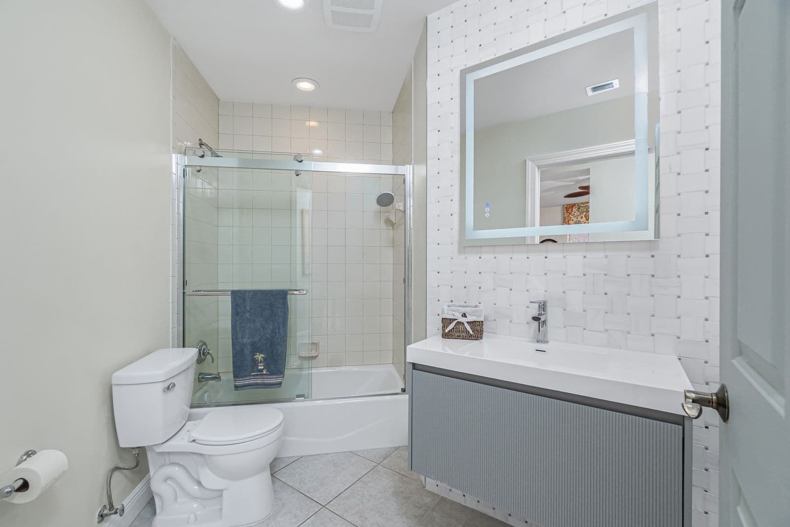 Punta Gorda Condo: 3313 Sunset Key Cir #701