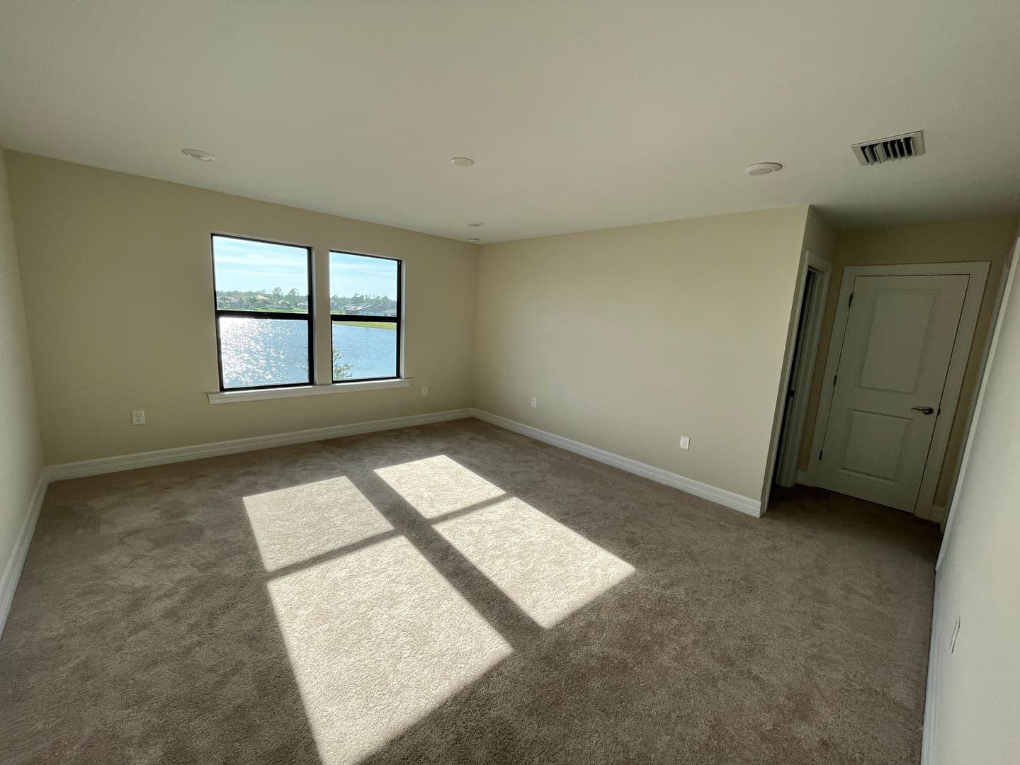 North Port House: 2541 Buckthorn Loop