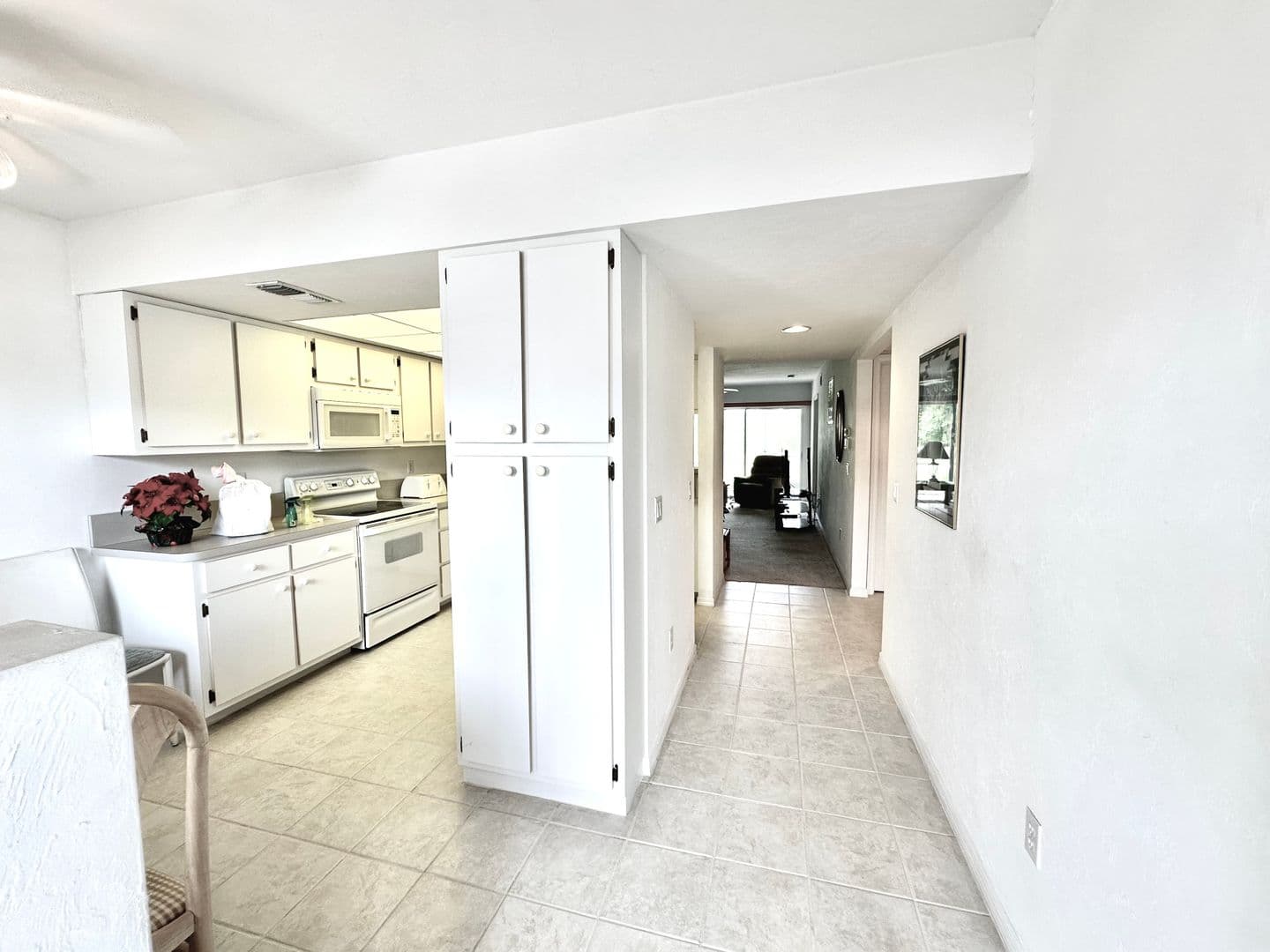 Lake Suzy Apartment: 11644 SW Egret Cir. #1102