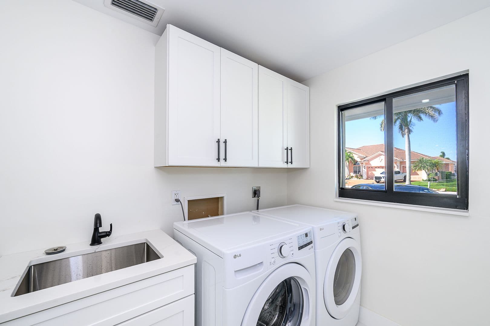 Punta Gorda House: 12 Sabal Dr