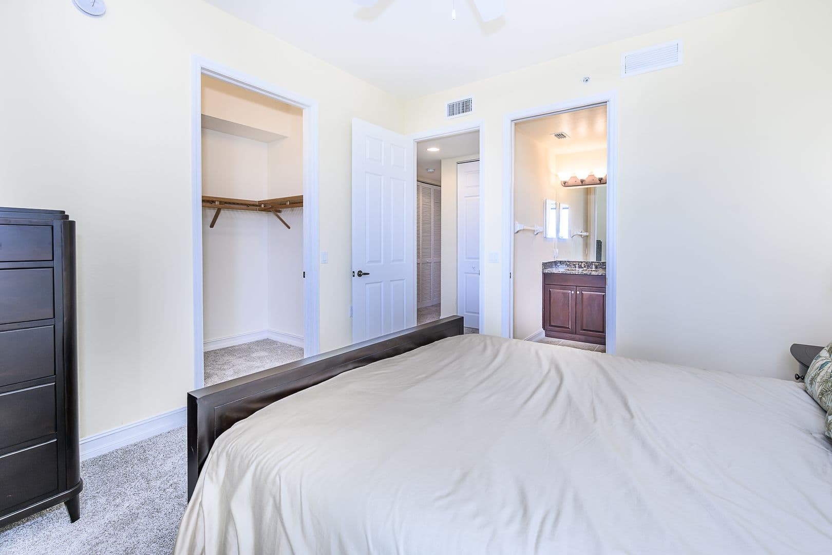 Punta Gorda Condo: 85 Vivante Blvd, Blgg 19, #402 ( aka 8542)