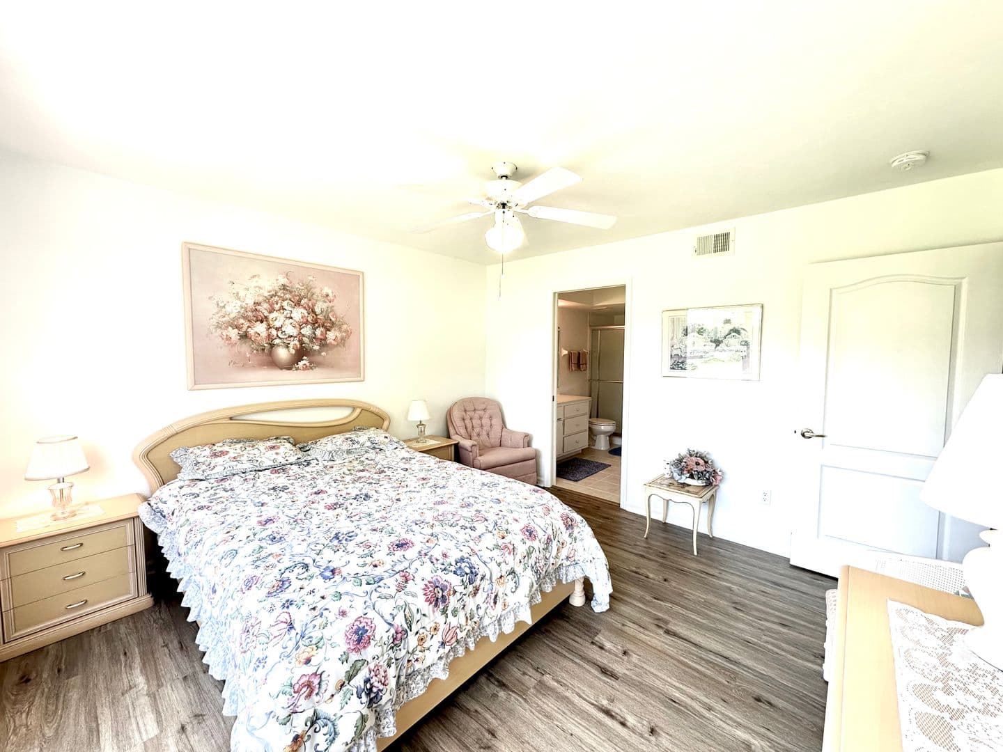 Lake Suzy Apartment: 11644 SW Egret Cir. #1102