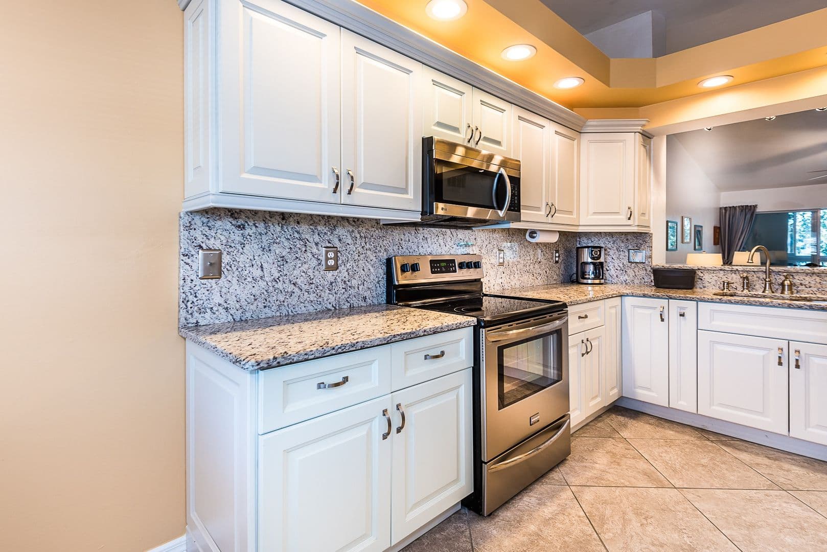Lake Suzy Apartment: 11644 SW Egret Circle #506