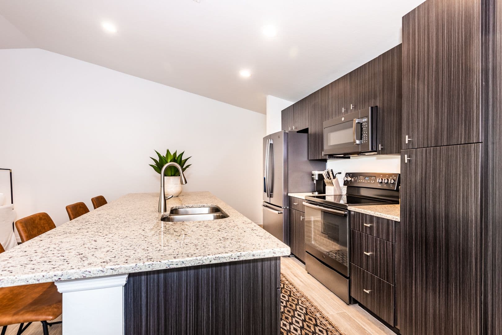 Punta Gorda Apartment: 215 Lewis Circle #111