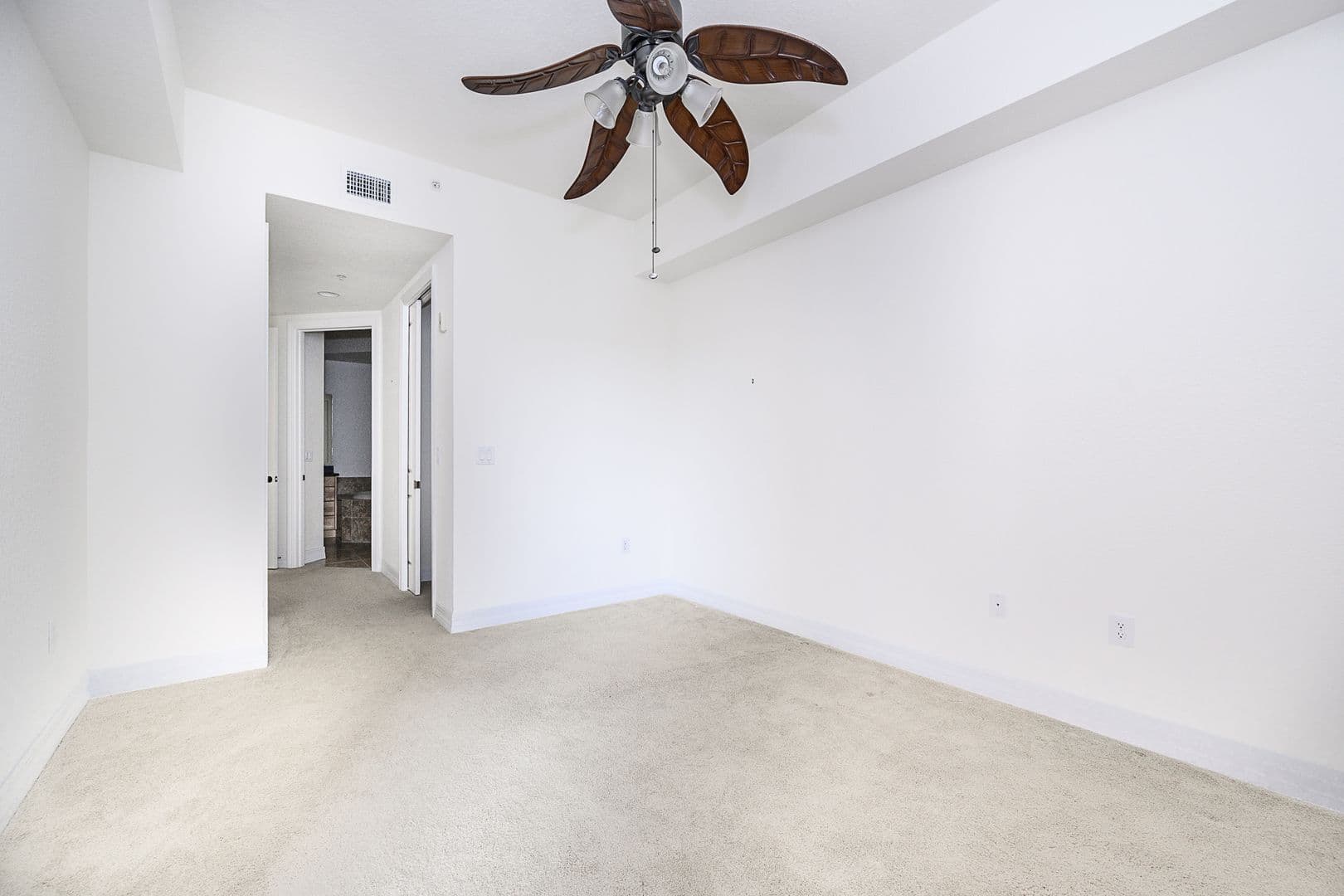 Punta Gorda Condo: 99 Vivante Blvd., Bldg5 #404