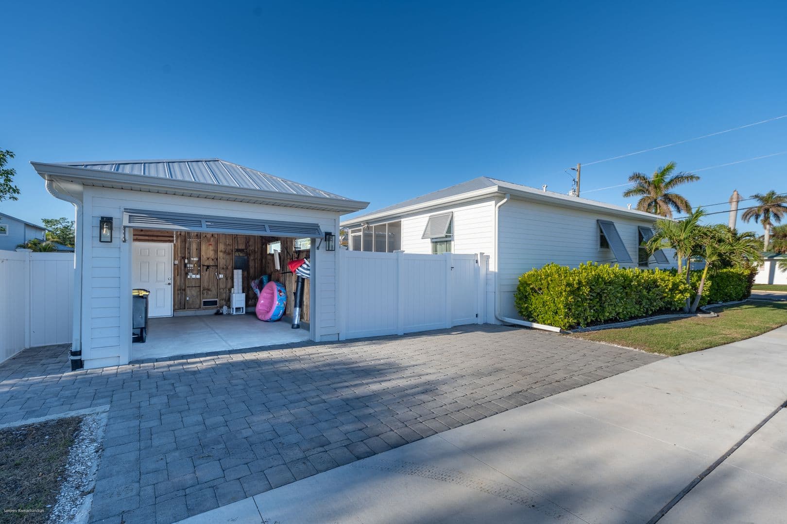 Punta Gorda Apartment: 327 Harvey St