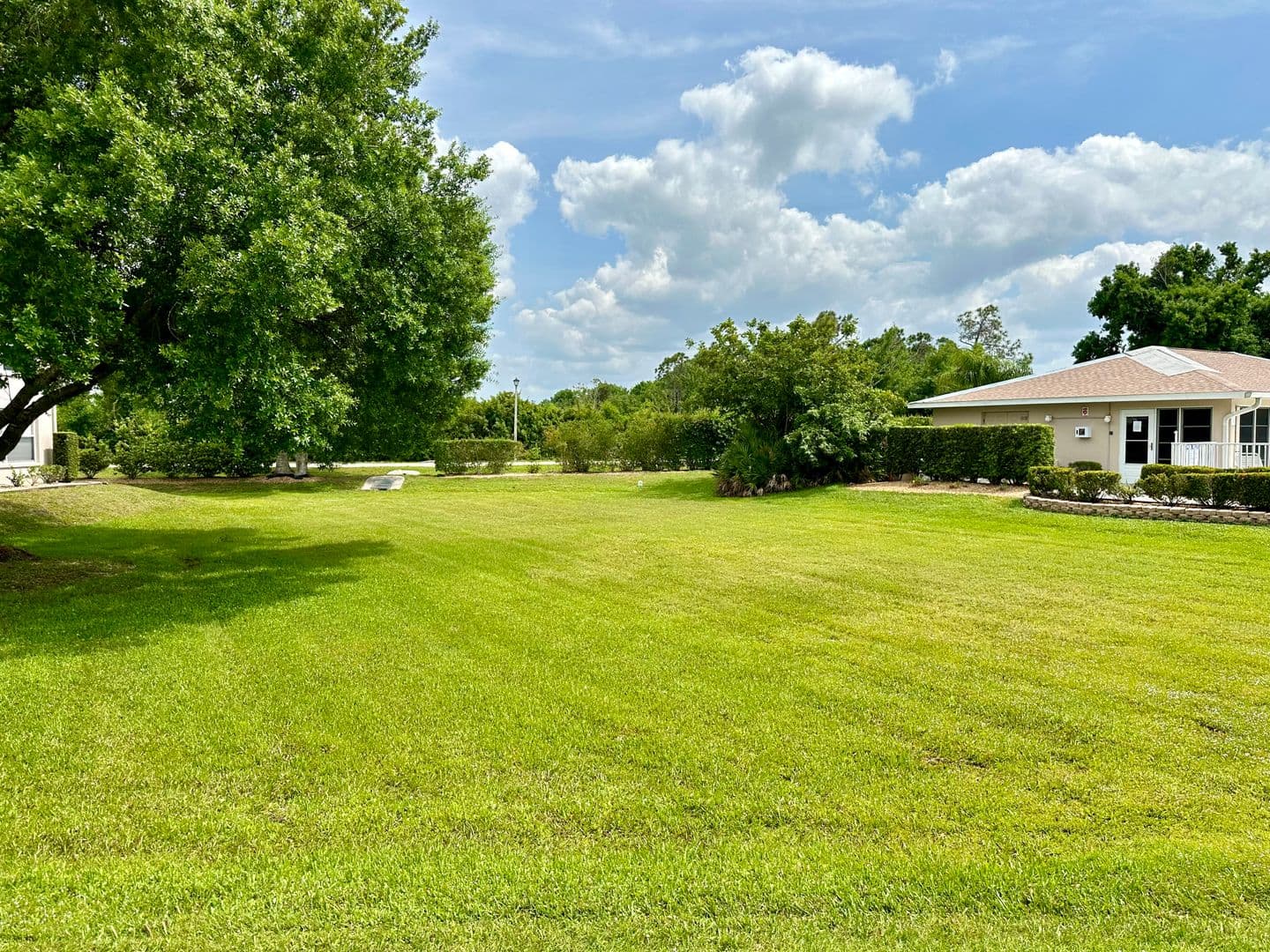 Lake Suzy Apartment: 11644 SW Egret Cir. #1102