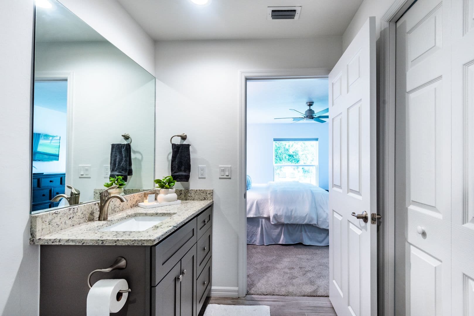 Punta Gorda Apartment: 215 Lewis Circle #111