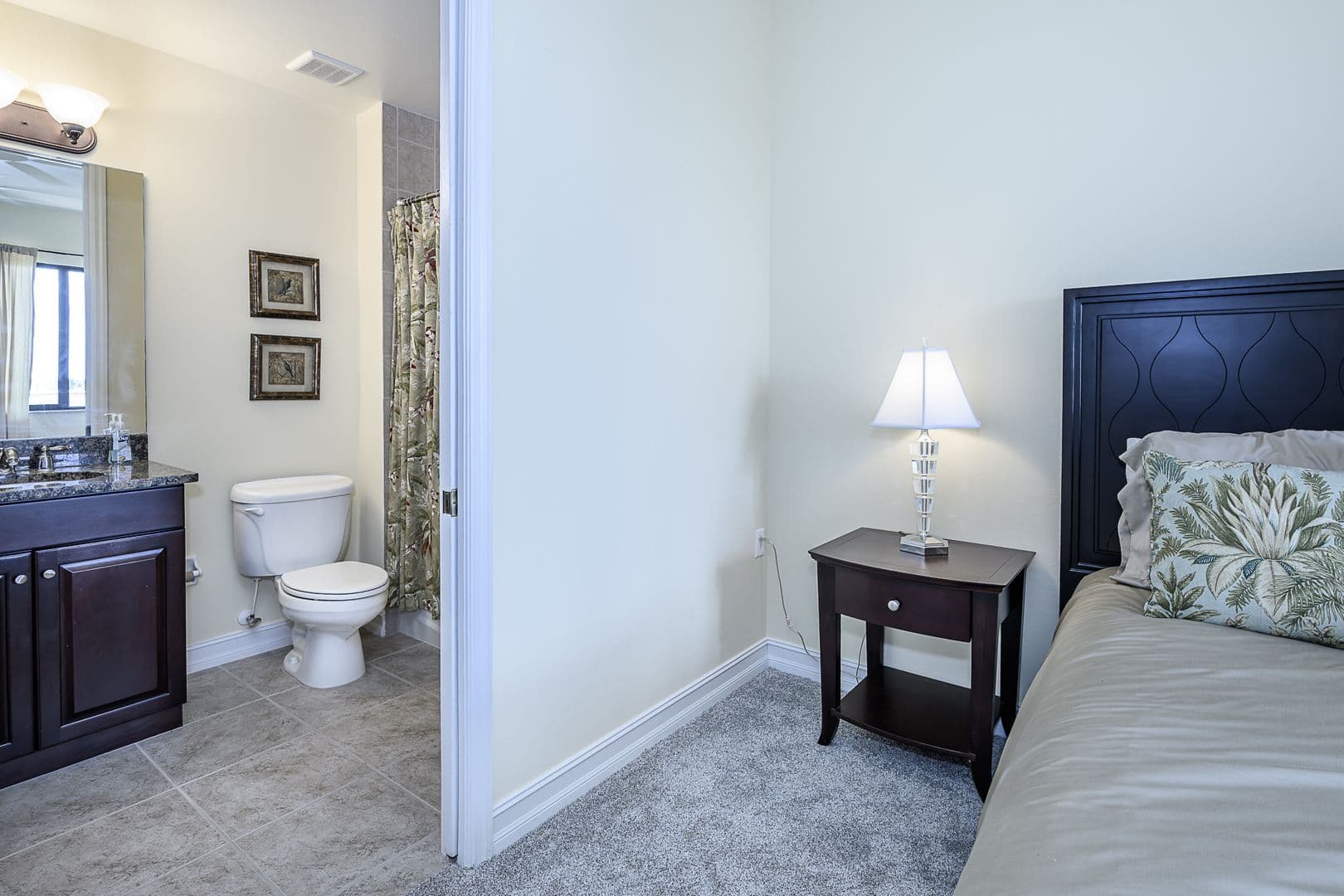 Punta Gorda Condo: 85 Vivante Blvd, Blgg 19, #402 ( aka 8542)