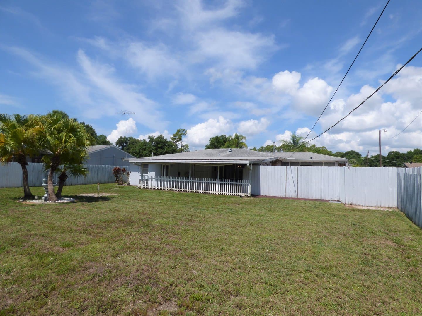 Port Charlotte House: 1358 Arrow St.