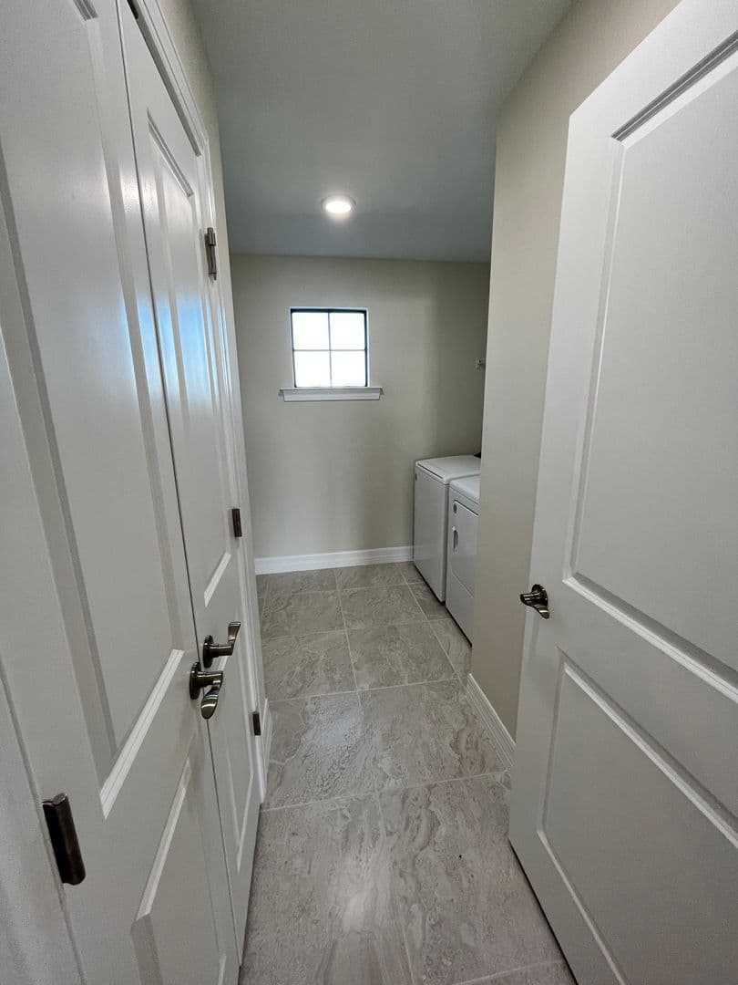 North Port House: 2541 Buckthorn Loop