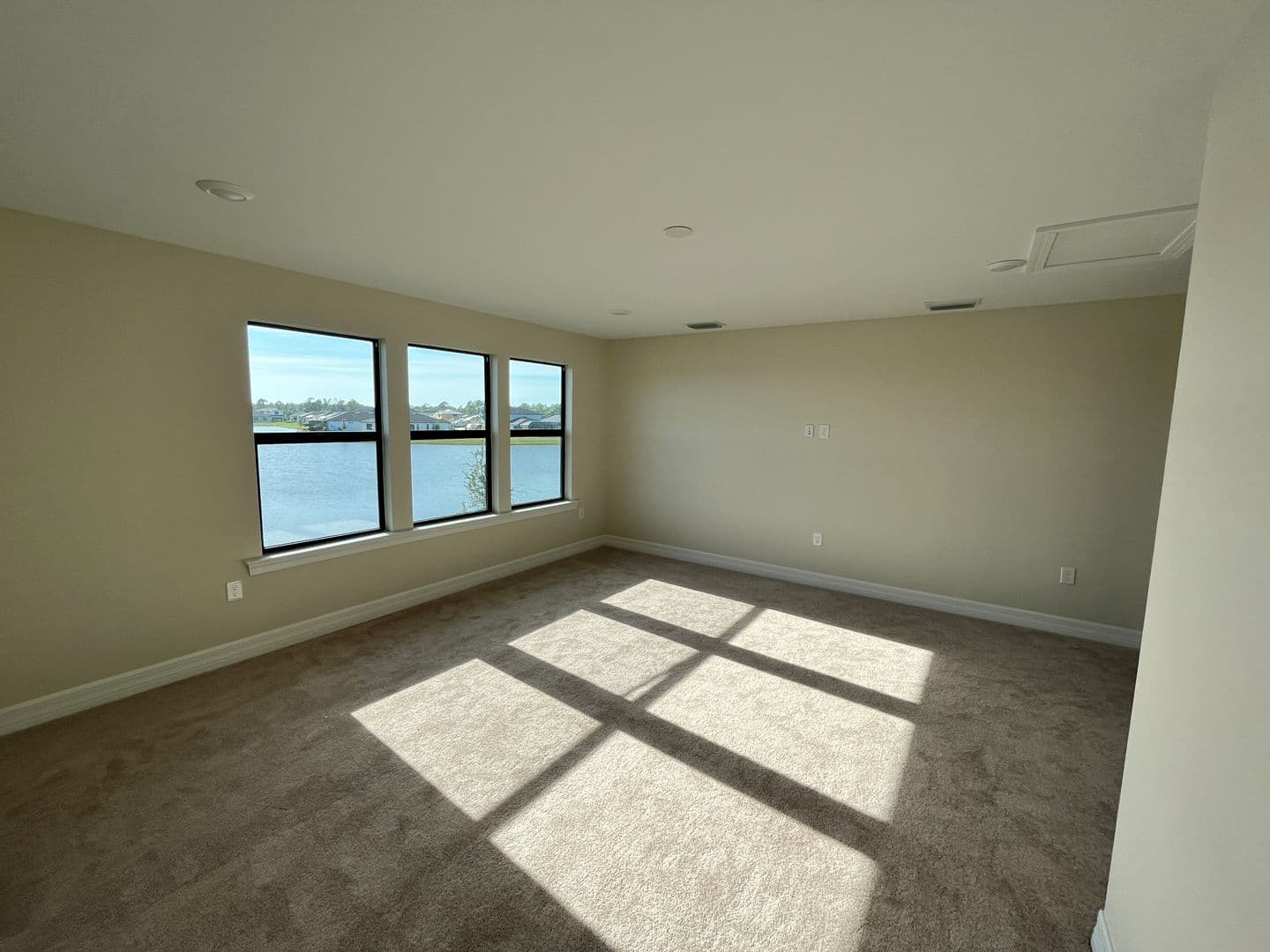 North Port House: 2541 Buckthorn Loop