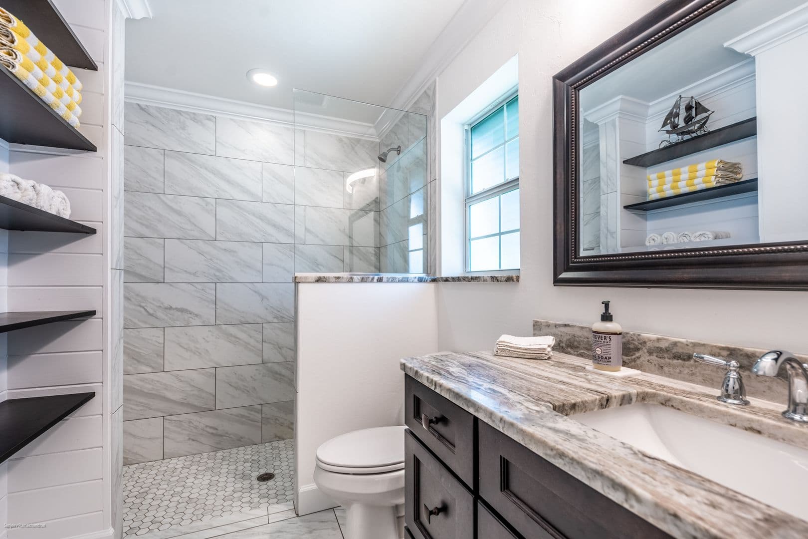 Punta Gorda Apartment: 327 Harvey St