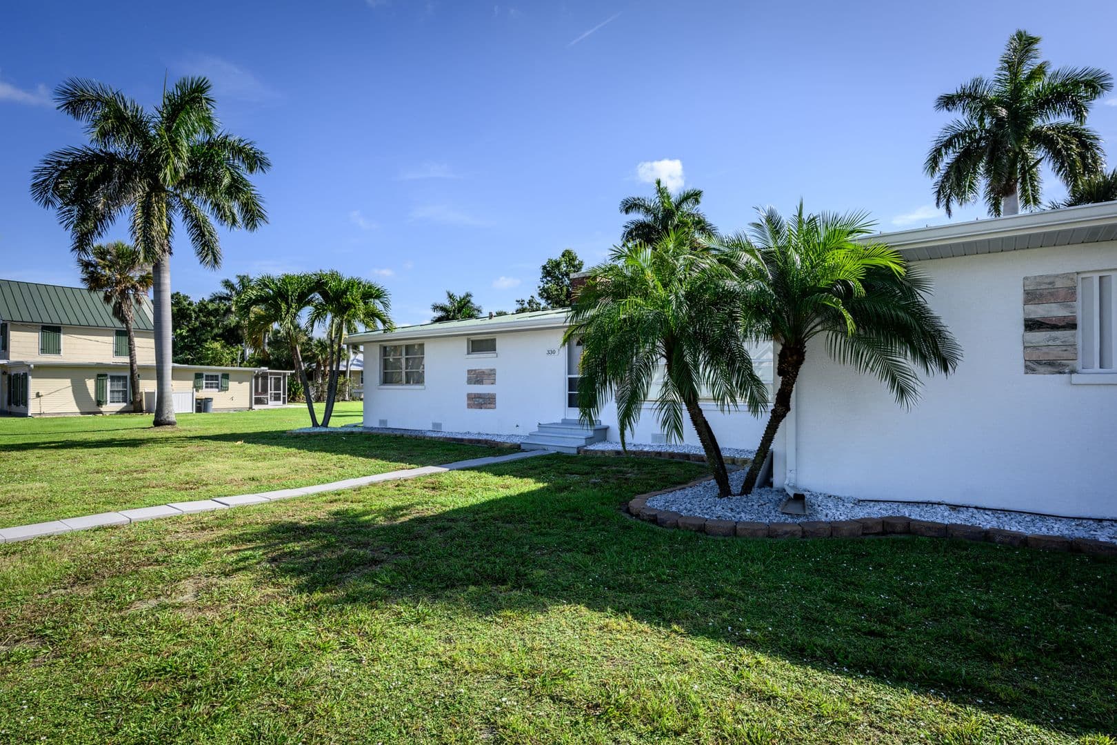 Punta Gorda House: 330 Harvey St